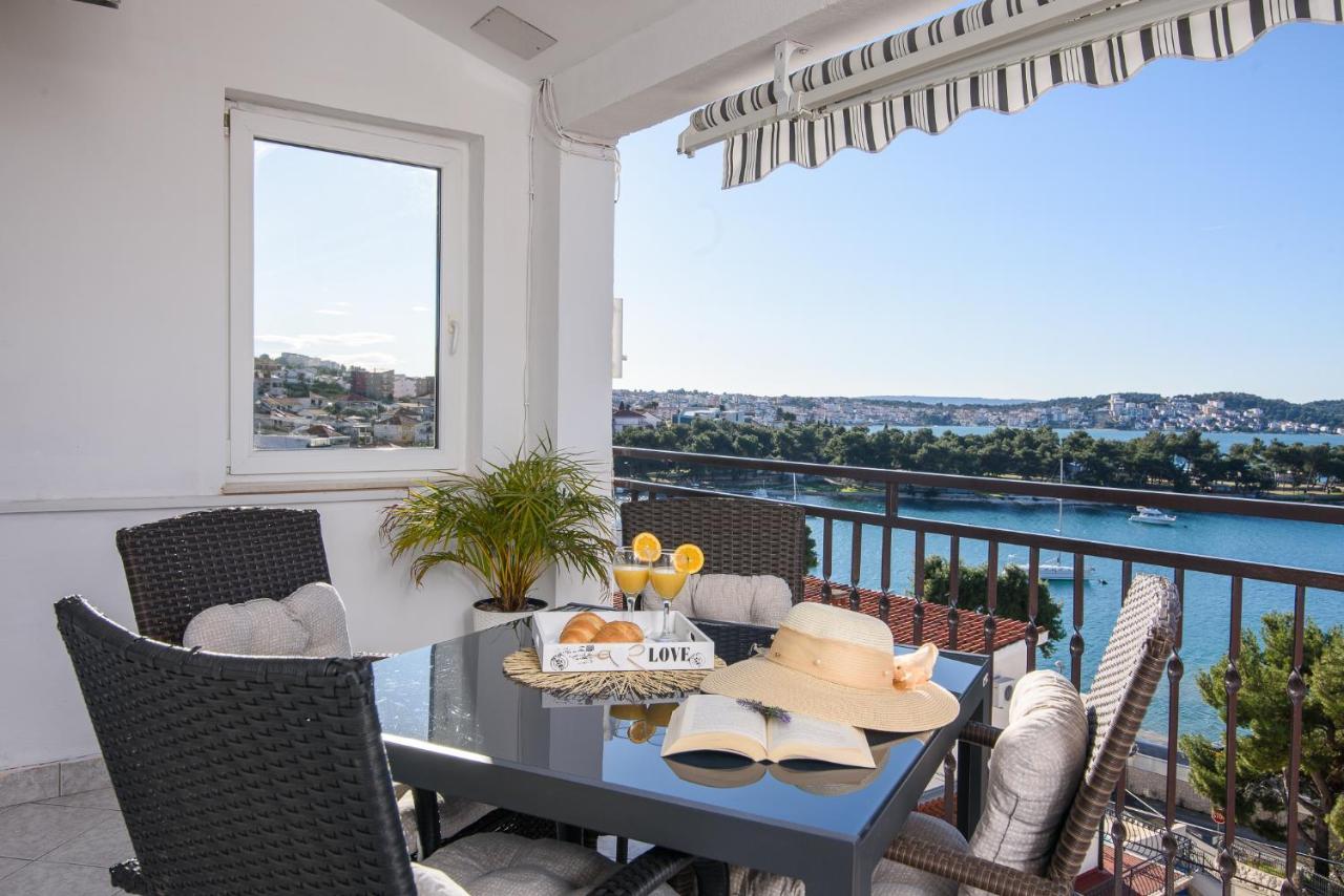 Apartment Kristina Trogir Bagian luar foto