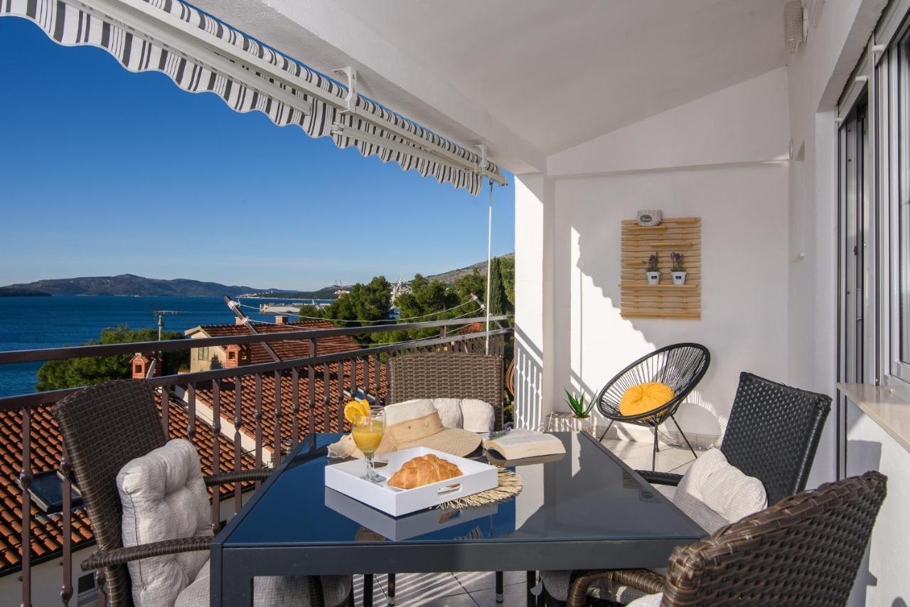 Apartment Kristina Trogir Bagian luar foto