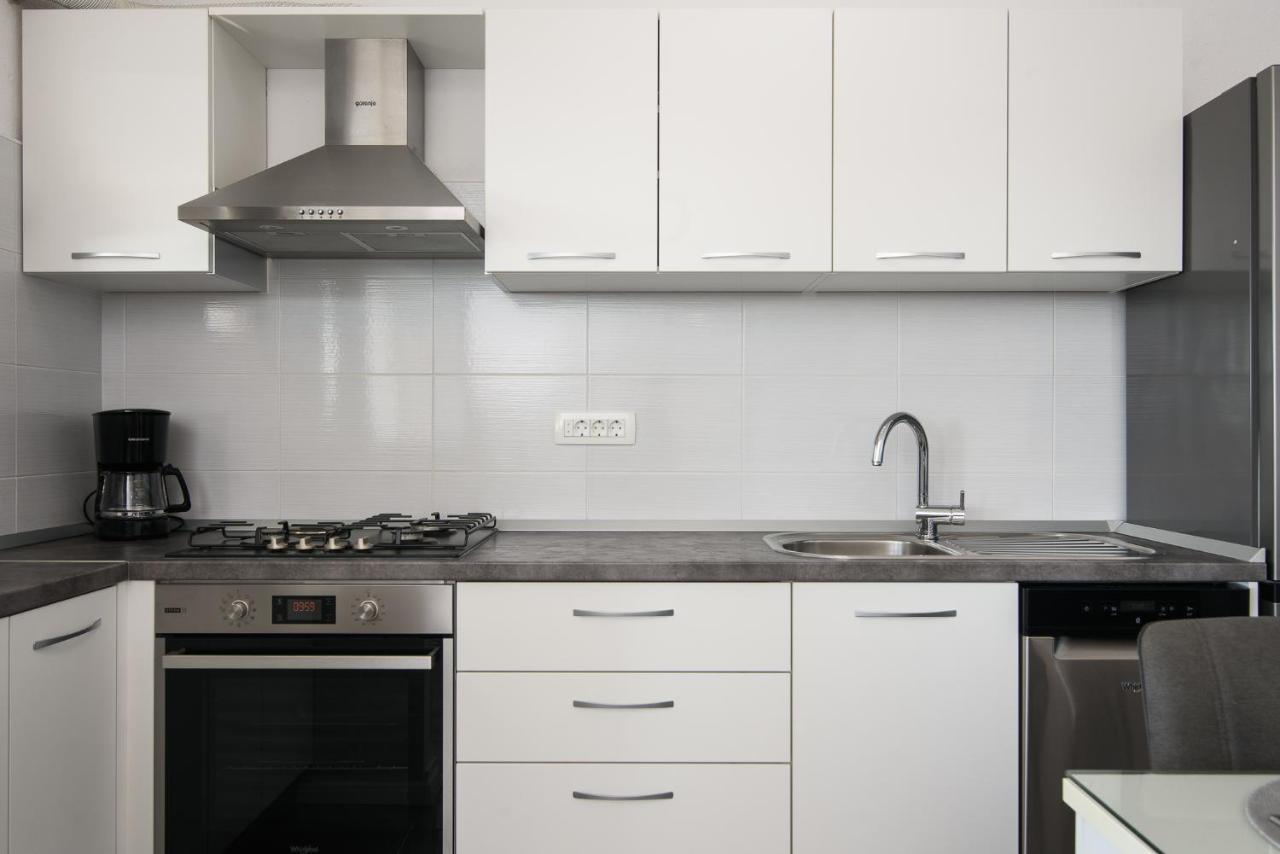 Apartment Kristina Trogir Bagian luar foto